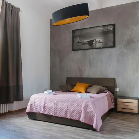 Appartamento City & Service Lisa House דירה פיומבינו